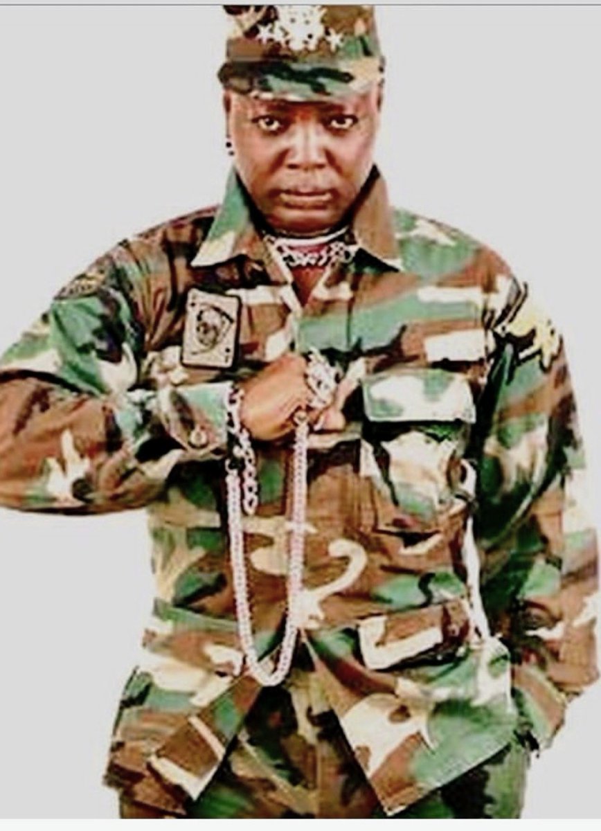 AreaFada1's tweet image. Come and see, America Wonder.
Na so Trump say e wan come help us kill the Terrorists wey Tinubu dem dey settle for side. 

2days after dem trow dem bomb for Sokoto, we still never see one single Terrorist wey dem kill. We never see the destruction wey follow the big news.
Even…