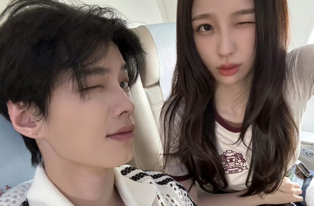 여름 tweet media
