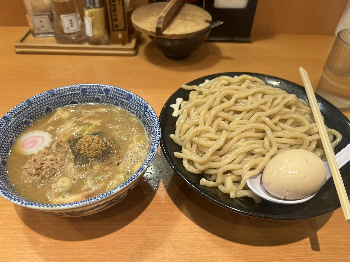 chisuka8's tweet photo. 夜もラーメンだったのでしばらくは大人しくするか。
美味しかった😊 https://t.co/0Jprgy8sRB