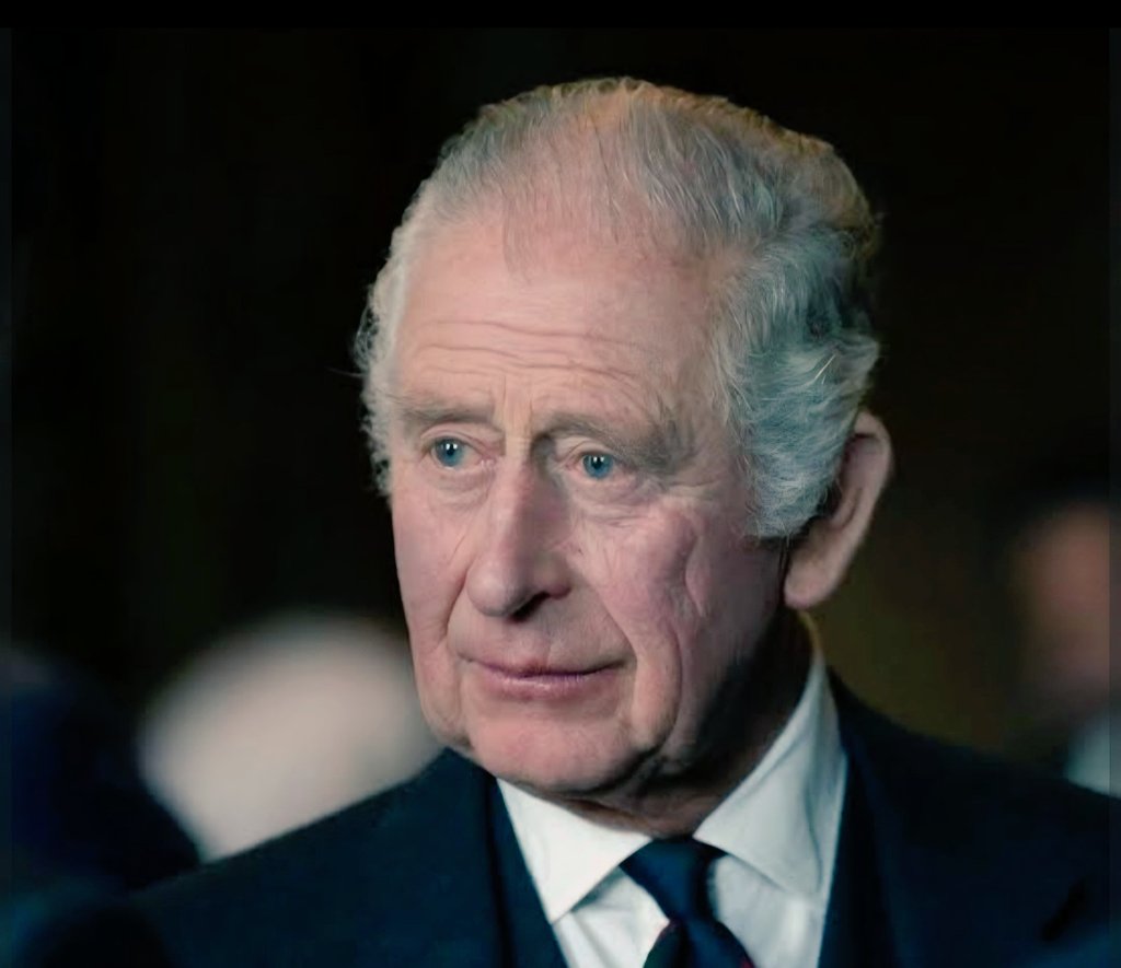 GSGB01's tweet image. 🚨BREAKING: Bombshell poll reveals 66% of Brits did not tune in to watch the King's speech this Christmas.

Britain knows Charles is a traitor.

Is the monarchy on it's last legs?