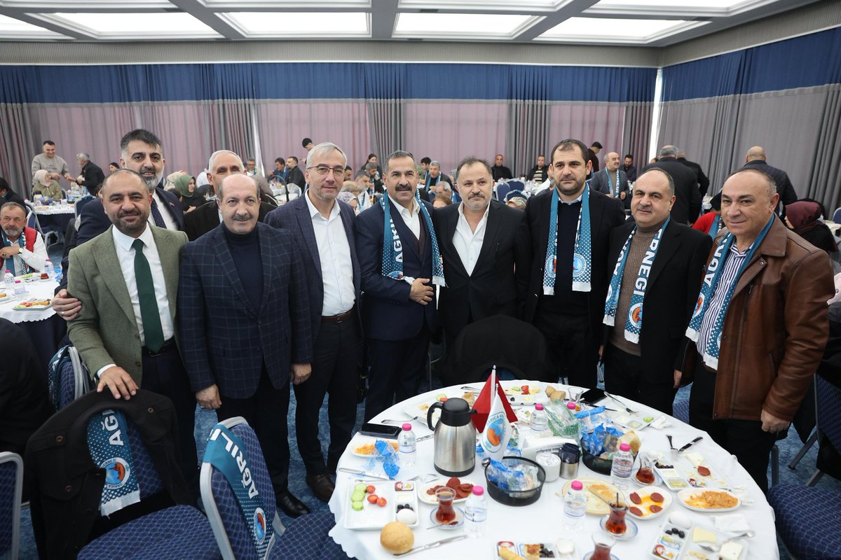 cemil_yaman's tweet photo. Darıca Ağrılılar Derneği'mizin tanıtım toplantısına katılarak kıymetli hemşehrilerimiz ile bir araya geldik. 

Dernek Başkanımız Nihat Tatlı ve yönetimine başarılar diliyorum. 

#AKPARTİ #DARICA #KOCAELİ https://t.co/xYUMSl8IFG