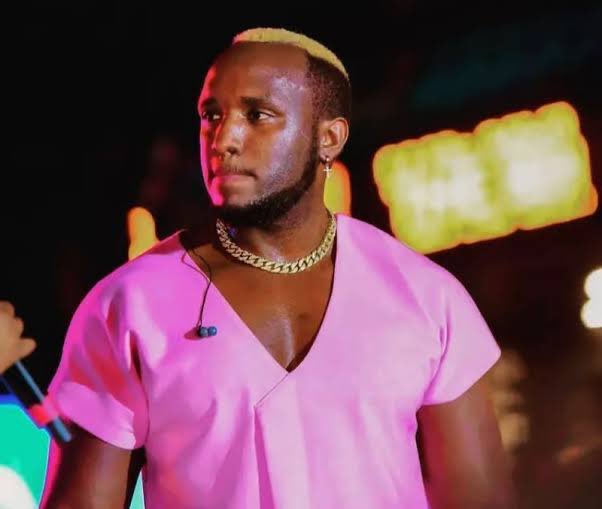 Biharanire0's tweet image. Ikigaragara nuko uyu mutipe yabishyuye ngo musebye melody ✍🏾