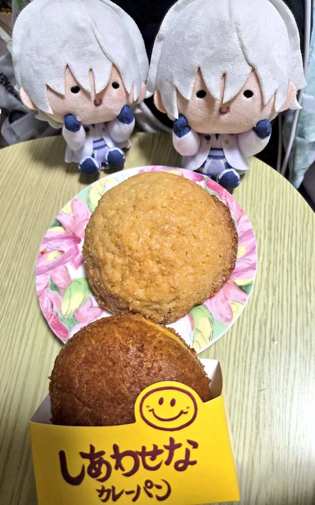 カレーメロンパン カレーメロンパン