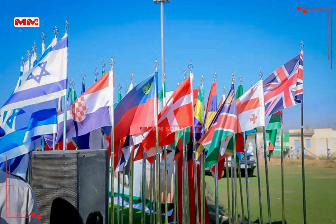 MaxamedSaf93545's tweet photo. Historic moment for Somaliland! 
Celebrating our leaders with the recognition by Israel. A new chapter of hope and global engagement for the people of Somaliland.

Somaliland #Israel #Recognition #Diplomacy #AfricaPolitics https://t.co/ipB9ru6Hkm