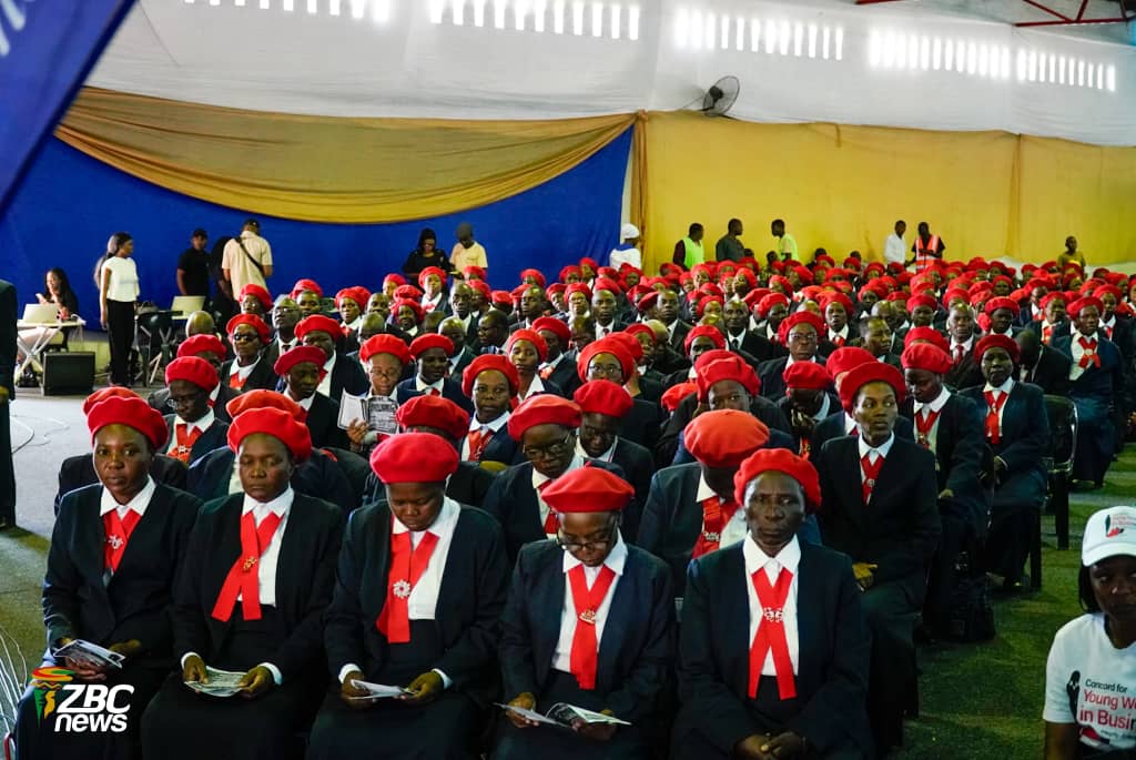 ZBCNewsonline's tweet image. Happening now at the ZITF Grounds in Bulawayo: the 9th National Thanksgiving and Dedication Service is in progress, bringing together officials, clergy, and congregants in a moment of national reflection and prayer.

#ThanksgivingService #Bulawayo #NationalDedication #ZBC