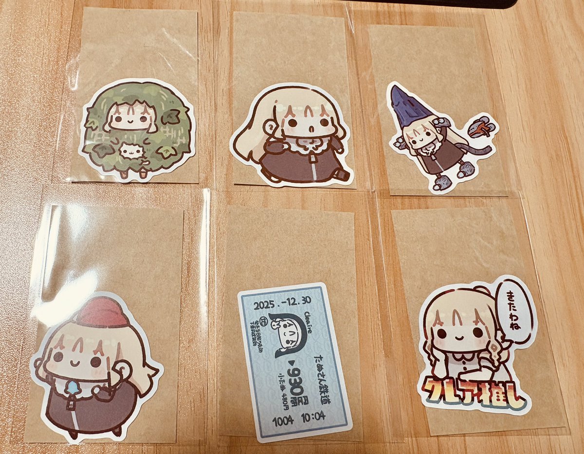 新刊は艶を抑えたマットコートと厚めの紙で作られており、画集として手元に置いておきたくなるような本になってます…!
シールはきちんと包装して頒布します🙏
アクキーは台紙の方もデザインしているので、未開封で飾るのもまた良いかも❗️ 