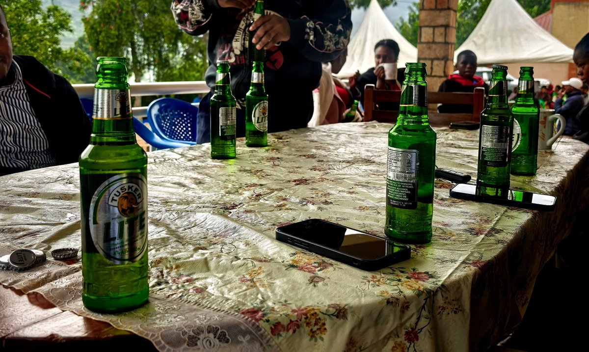 Without seeing the people you can guess the tribe. 😂😂😂