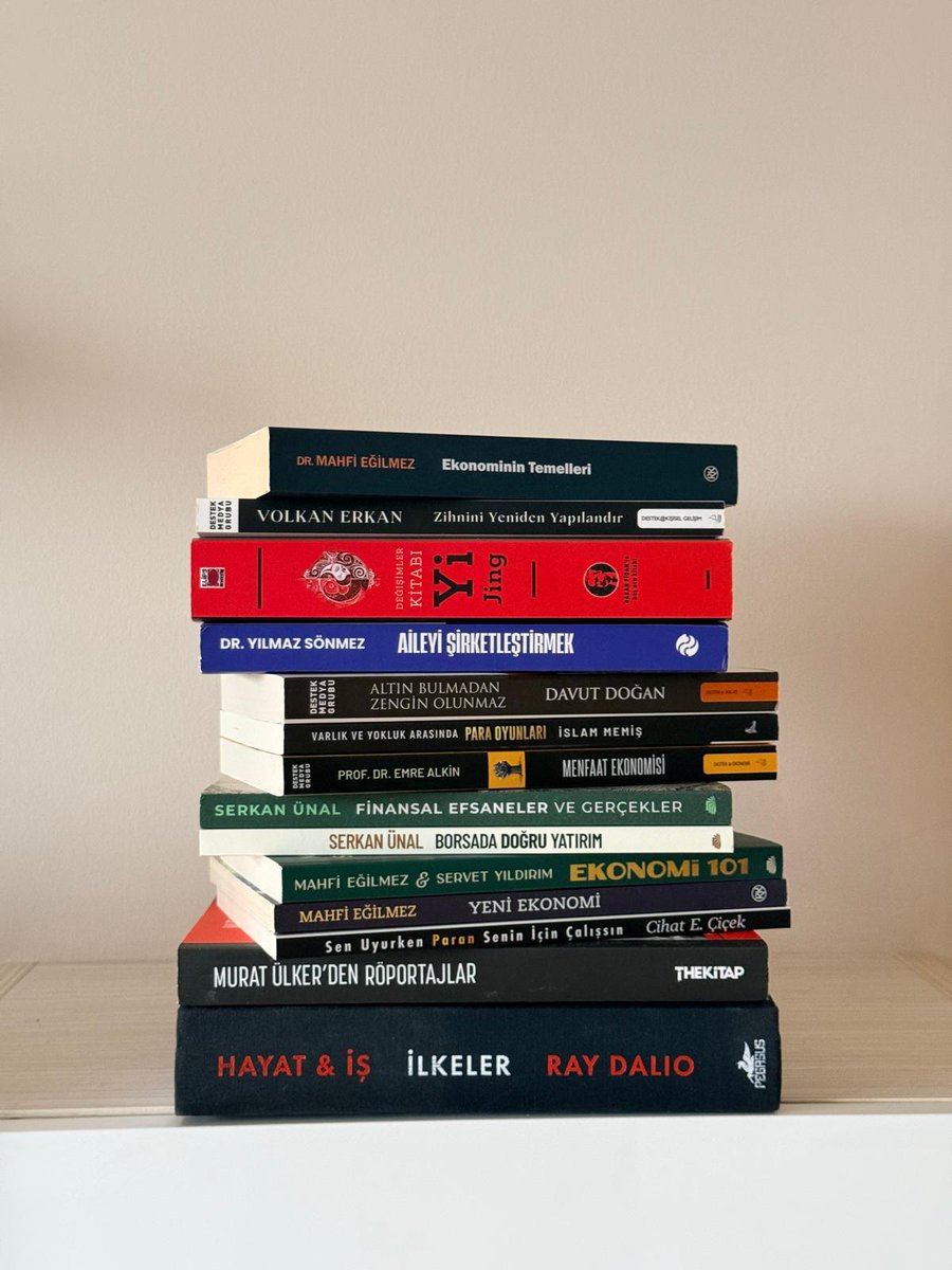 IsKitaplari's tweet photo. Öğrenmeye devam edenler hayatta yükselmeye devam eder.

 Charlie Munger https://t.co/DAJXWqQpnf