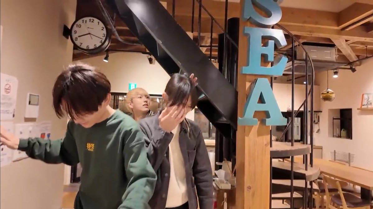 みっちゃんの右手に注目. それではみなさん揃ってせーの