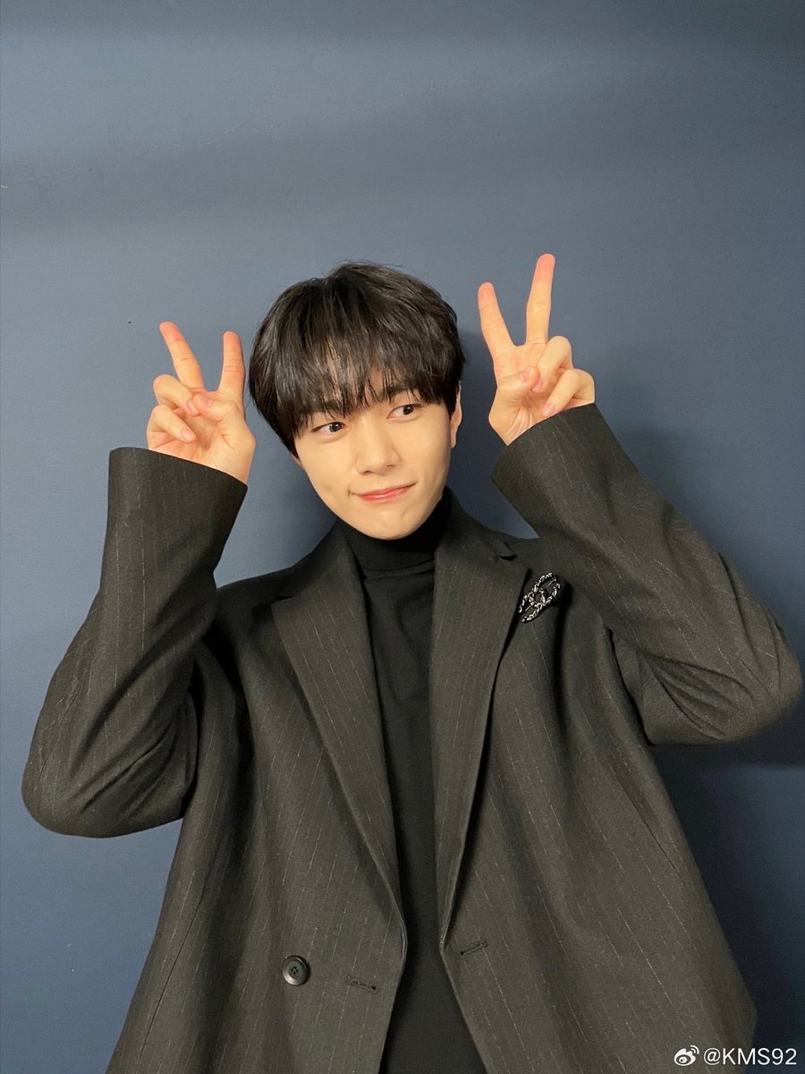 ㅈㄴ 잘생겻는데 귀여워