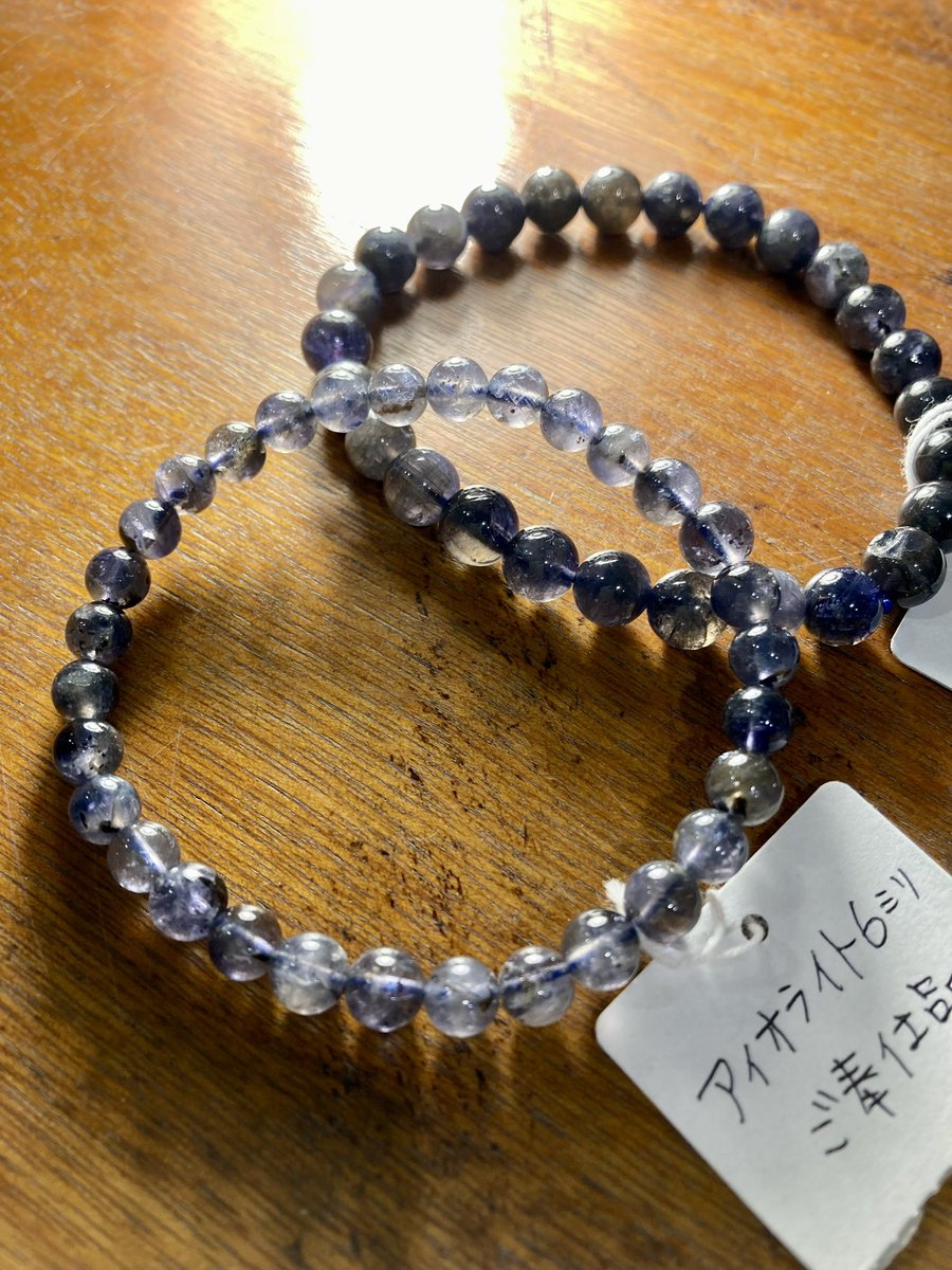 minminさんの新作です✨ @whiteclover89 デザインブレスレット