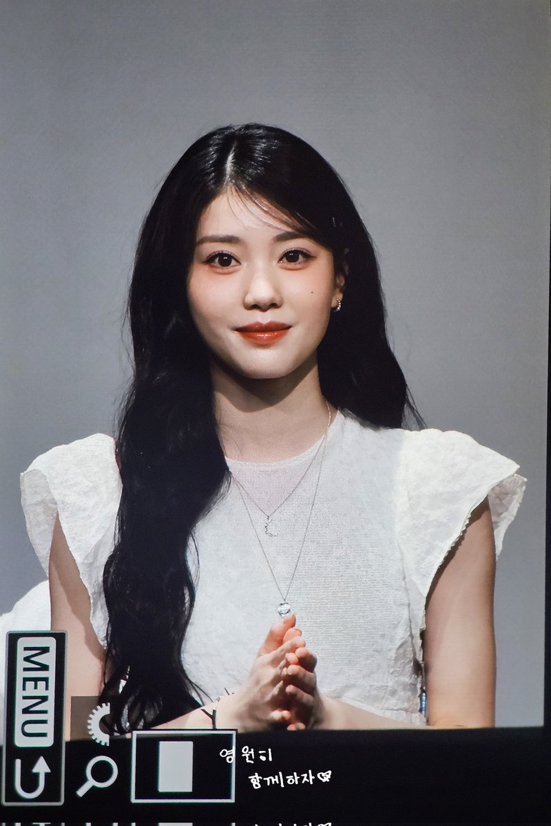 Shineting1112's tweet image. #션샤오팅 #심소정 #Xiaoting
#Kep1er #케플러 

20251228 사웨 preview