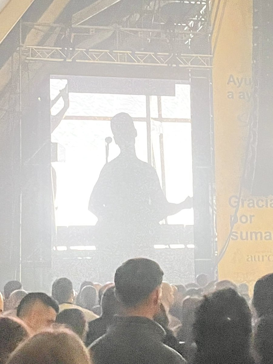 Erikacdc's tweet photo. Humildad, talento, cercanía, casa. 
Siempre en vuestro equipo. 
Gracias 🤍🏠🖤  @estoesLaMODA https://t.co/vgnJyLArJr