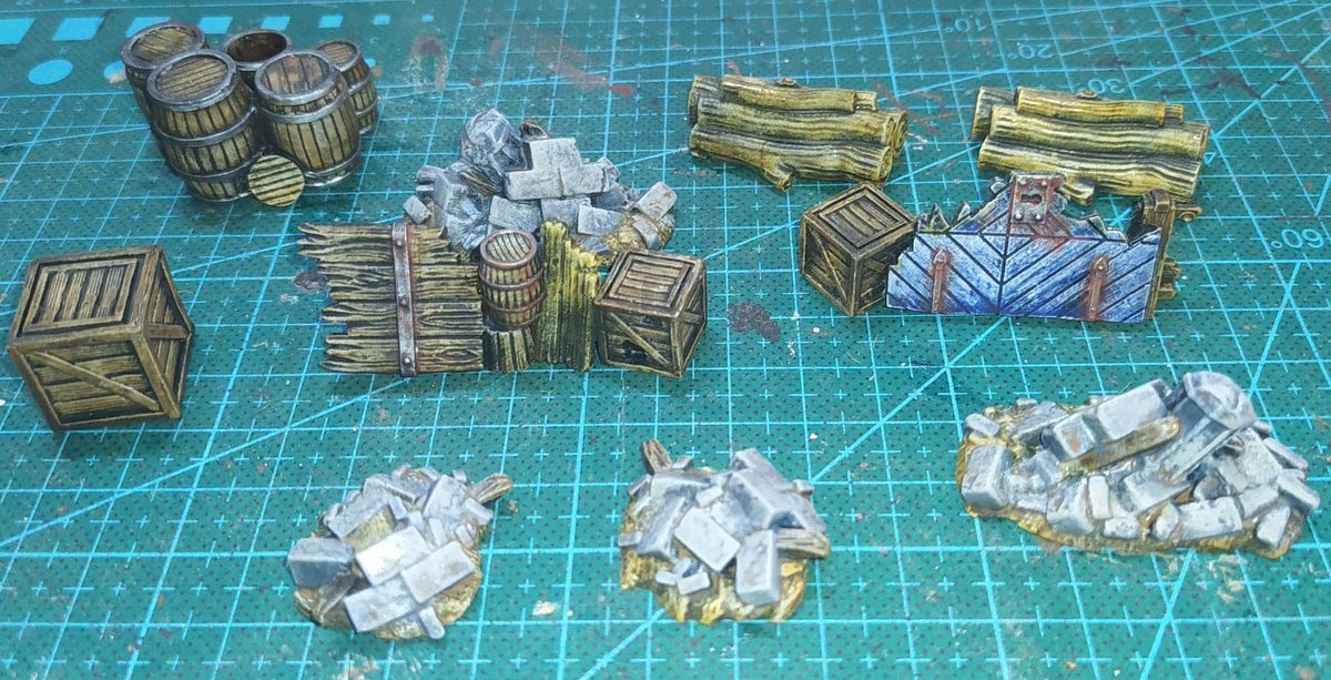 LordManteca's tweet photo. #ligagws25 #wargameminiatures #wargames @rafsanmartin @LuisSanzDiaz nos quedan 4 días y con esto a 40 puntos de meta. Yo creo que llegamos. Emoción intriga y dolor de barriga #winteriscoming #efecto2000 #escenografia #treshombresyundestino
#wargame https://t.co/zTGNsjWur5