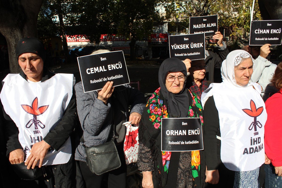ihd_adana's tweet photo. 28 Aralık 2011’de F-16 uçaklarının bombardımanıyla Uludere'nin Roboski köyünde sınır ticareti yaparak geçimini sağlayan köylülere yapılan hava saldırısı neticesinde çoğu çocuk 34 sivilin öldürülmesinin 14.yılında hak savunucularının susmadığını haykırmak için bir araya geldik. https://t.co/8Vm3f0YNrG