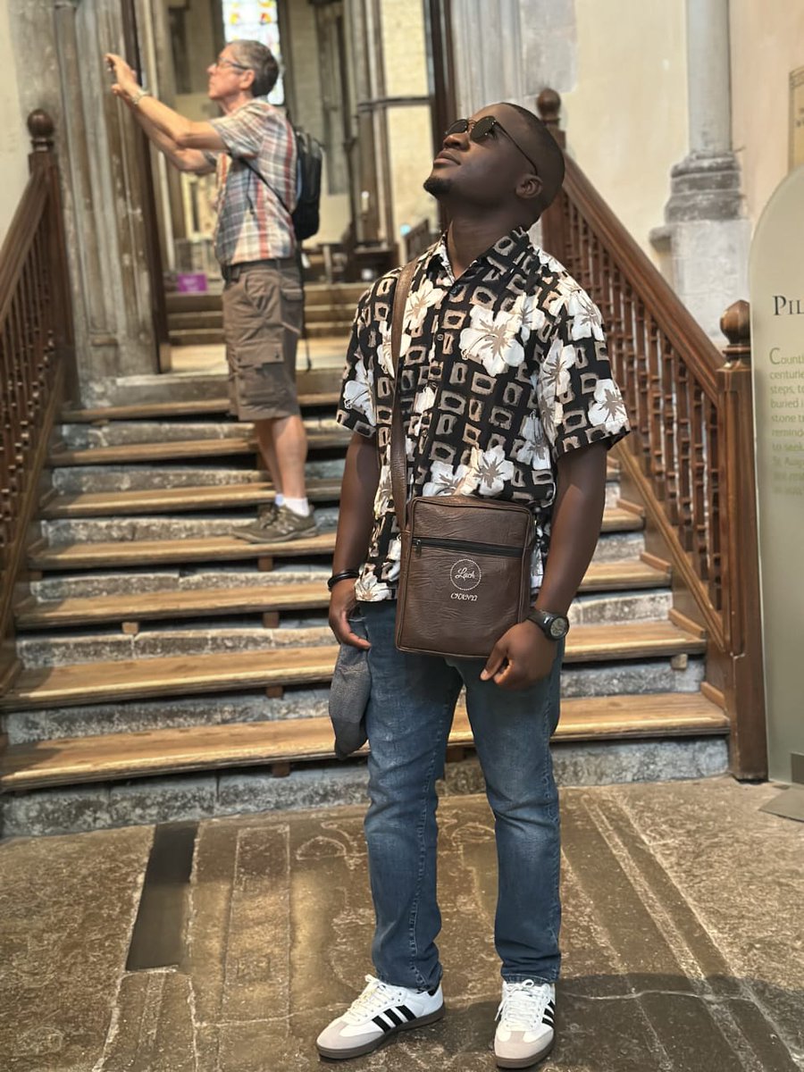 SirChanyi's tweet image. Got some balloons today on my tl..
Happiest birthday to me ...
A year older 😊
#HappyBirthdays #LDPC