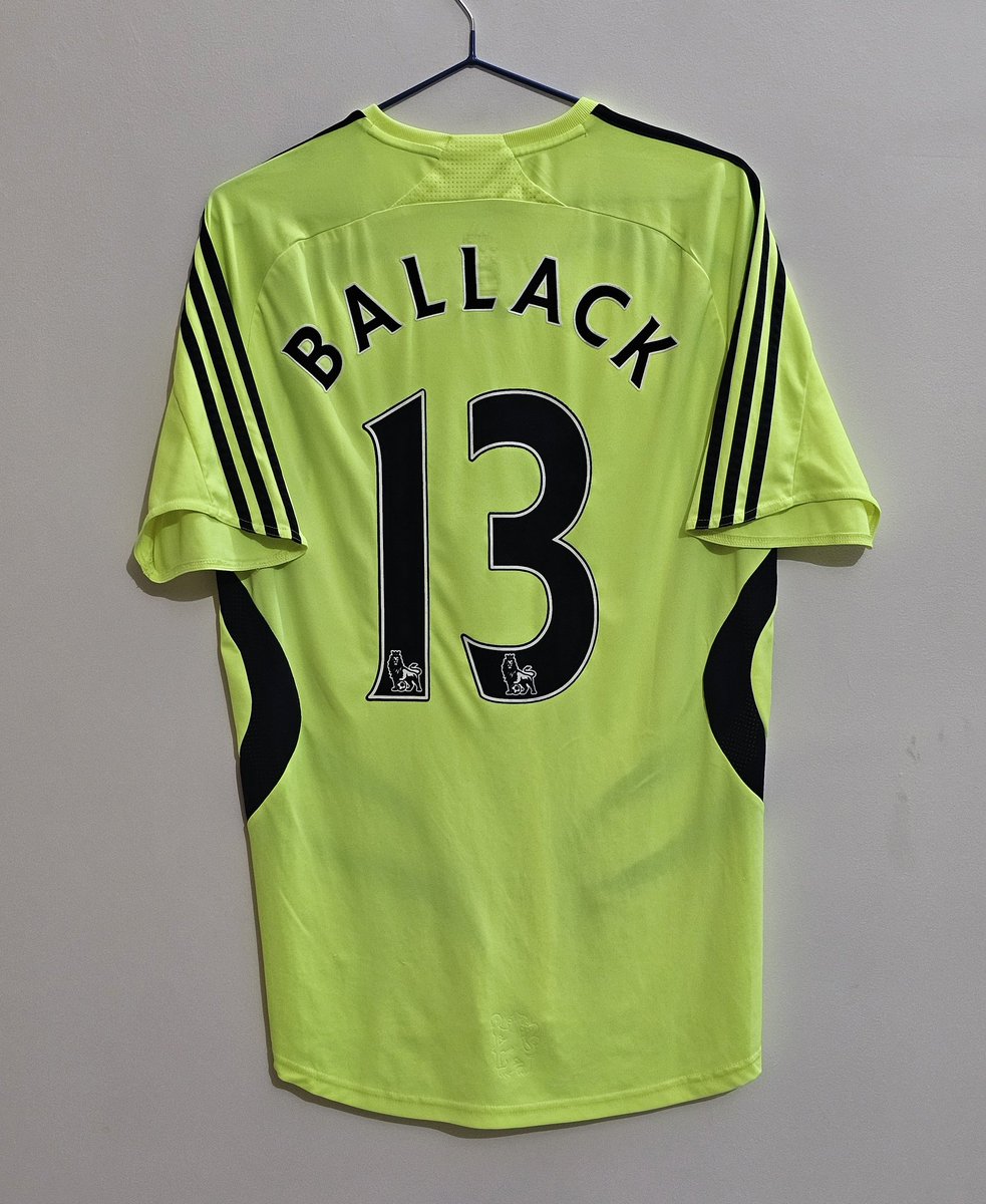 VsKitCorner's tweet image. 🏴󠁧󠁢󠁥󠁮󠁧󠁿 For Sale!

Official Chelsea 2007/08 Away Ballack. 

Medium.

Very good condition.

£88. 

DMs are open for more pictures/information.

#CFC