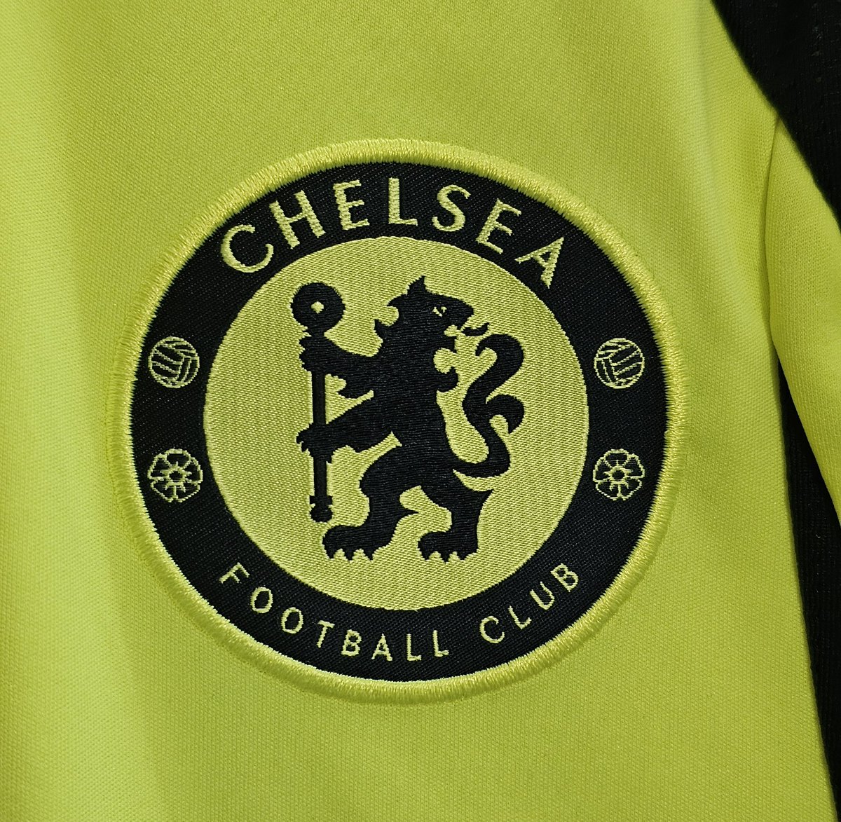 VsKitCorner's tweet image. 🏴󠁧󠁢󠁥󠁮󠁧󠁿 For Sale!

Official Chelsea 2007/08 Away Ballack. 

Medium.

Very good condition.

£88. 

DMs are open for more pictures/information.

#CFC