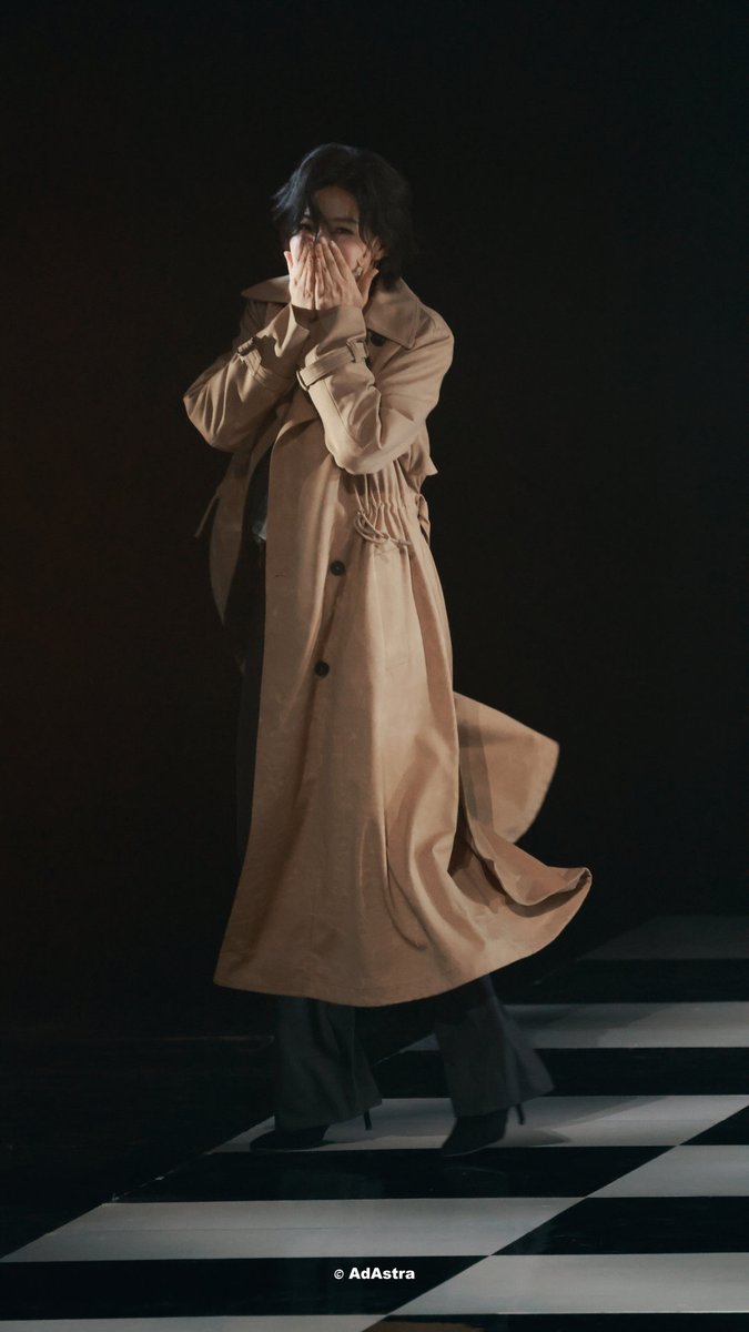 امس كان آخر يوم مسرحية ICY ،
كيف يعني بعد شهرين من الفعاليات معد في الدلع اللي تعودت عليه 🥹🥹، المهم احس وحشتني من دحين 😮‍💨🤍🤍

_ #万茜 
#Wanqian