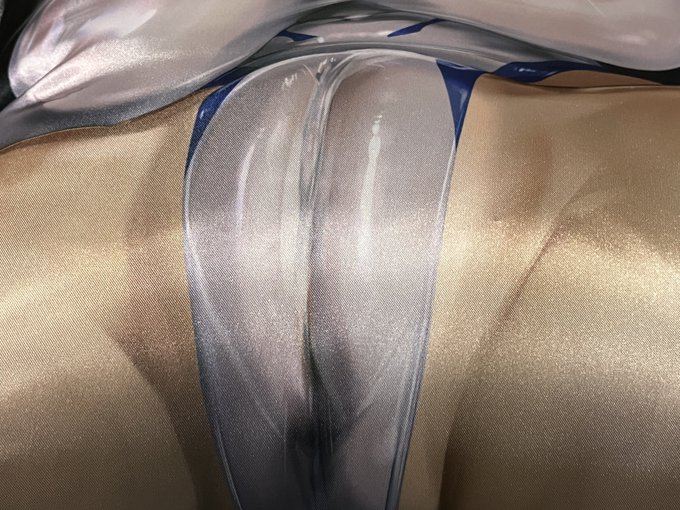 コレが顔の目の前にあるのを想像して欲しい…凄いよ…♡ 