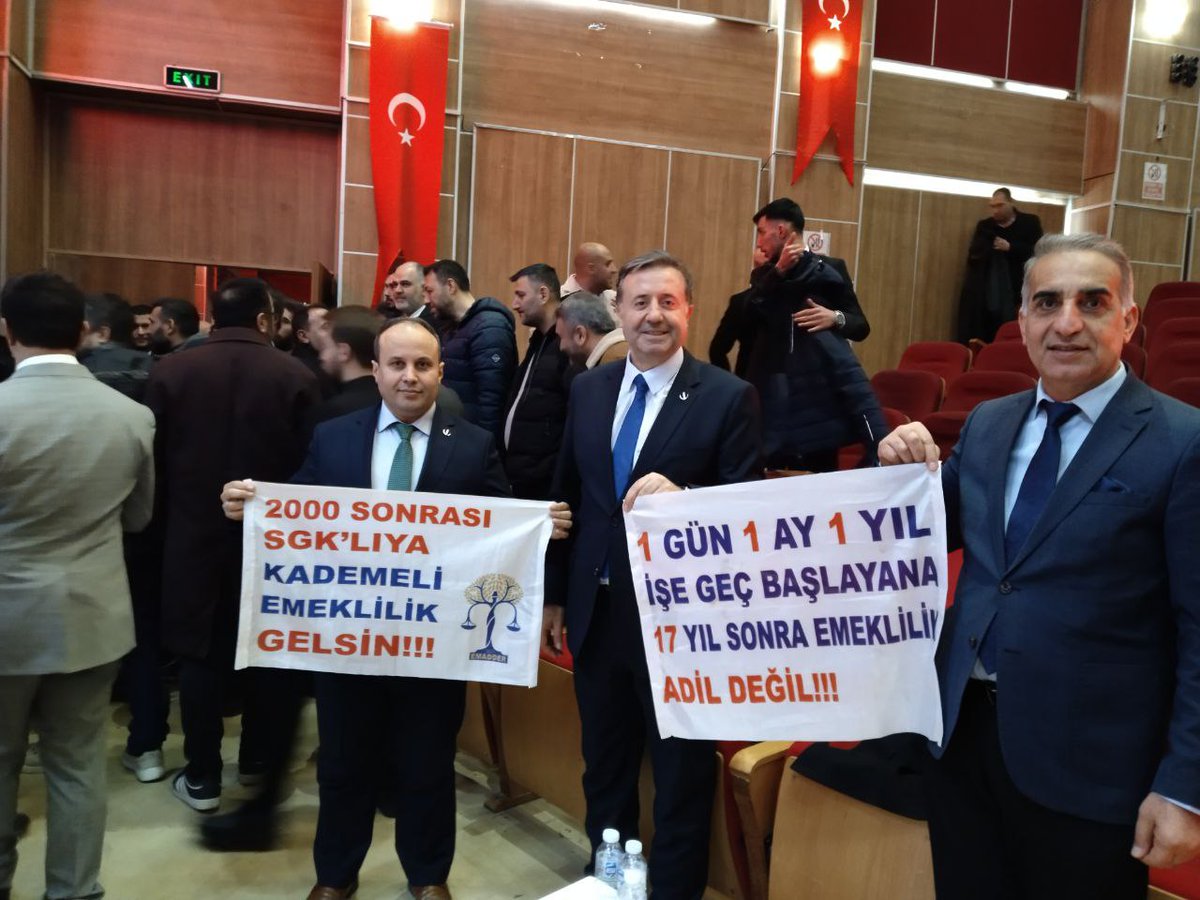 🔴 EMADDER - YENİDEN REFAH PARTİSİ İSTANBUL İL DİVANI | KADEMELİ EMEKLİLİĞE NET DESTEK

<a href="/feratbulut2/">Ferat Bulut</a>
<a href="/ibrahimgunes488/">İbrahim Güneş</a>
<a href="/karatas_emin/">emin karatas</a>

Emeklilikte Adalet Derneği olarak, Yeniden Refah Partisi İstanbul İl Divan Toplantısı’nda kademeli emeklilik talebimizi açık ve güçlü biçimde