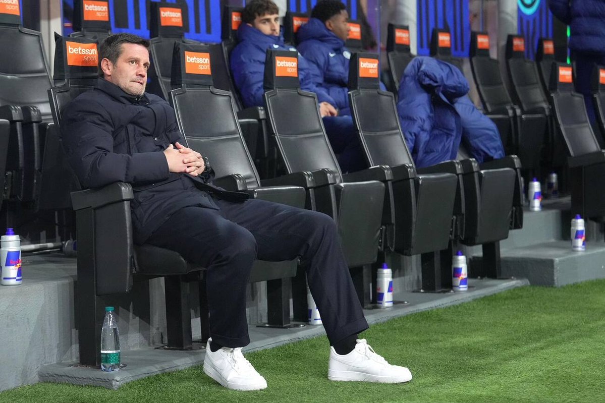 interfc's tweet image. • حديث المدربين عن سوق الانتقالات يعني التقليل من اللاعبين الذين لديه بالفريق
• لن أقول أبدًا ما ينقصني أو ماذا أريد من سوق الانتقالات فجميع الـ 25 لاعبًا لدي هم على قدر التوقعات

[ كرستيان كيفو ]