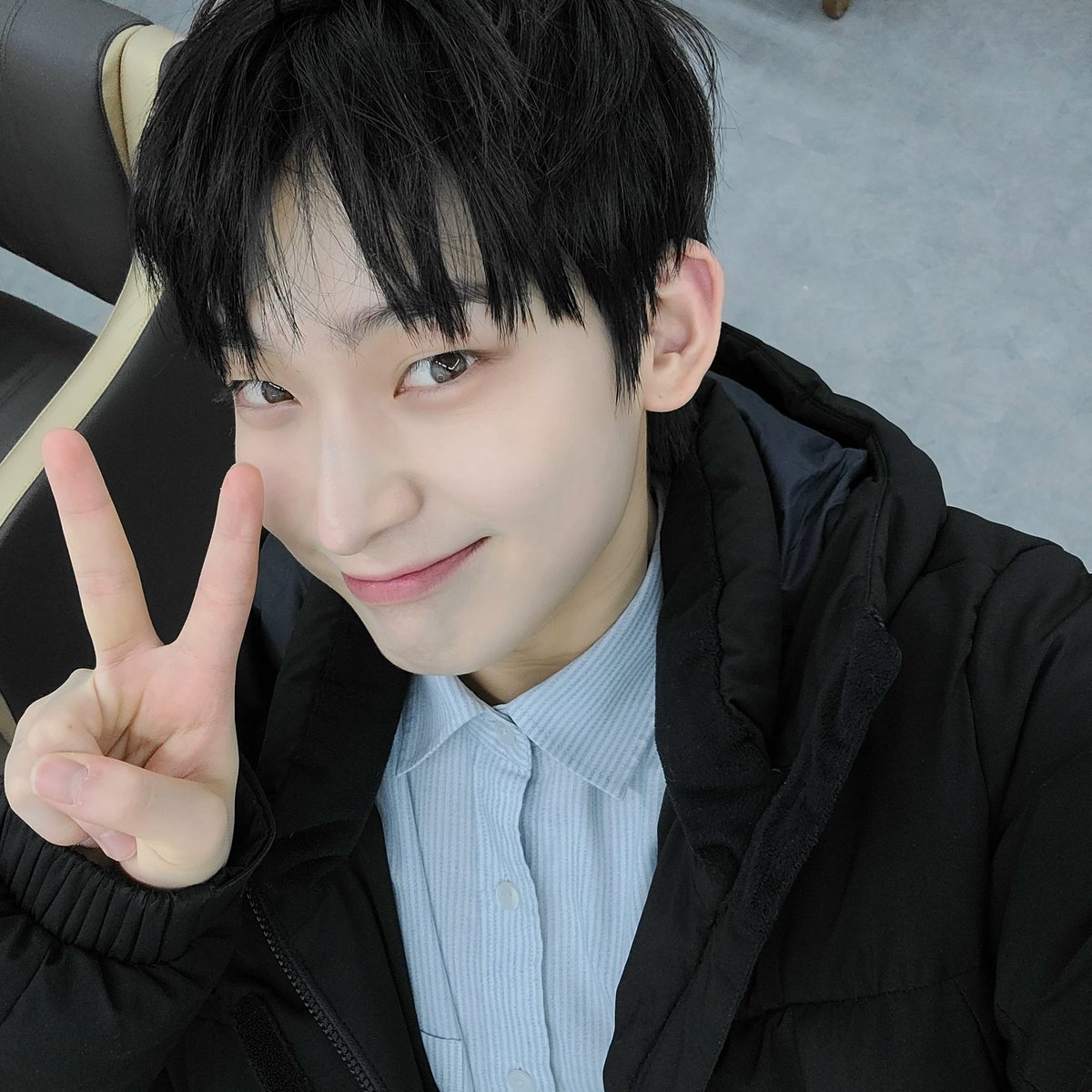 yearlyenhypen's tweet image. sunoo via twitter 4 years ago today with "ENGENEs goodniiight ~~💙

#SUNOO #SunooSelfieCollection #2022NewYear #ComeOn #Welcome #Goodnight
"(2nd january 2022)
trans:enhypenupdates