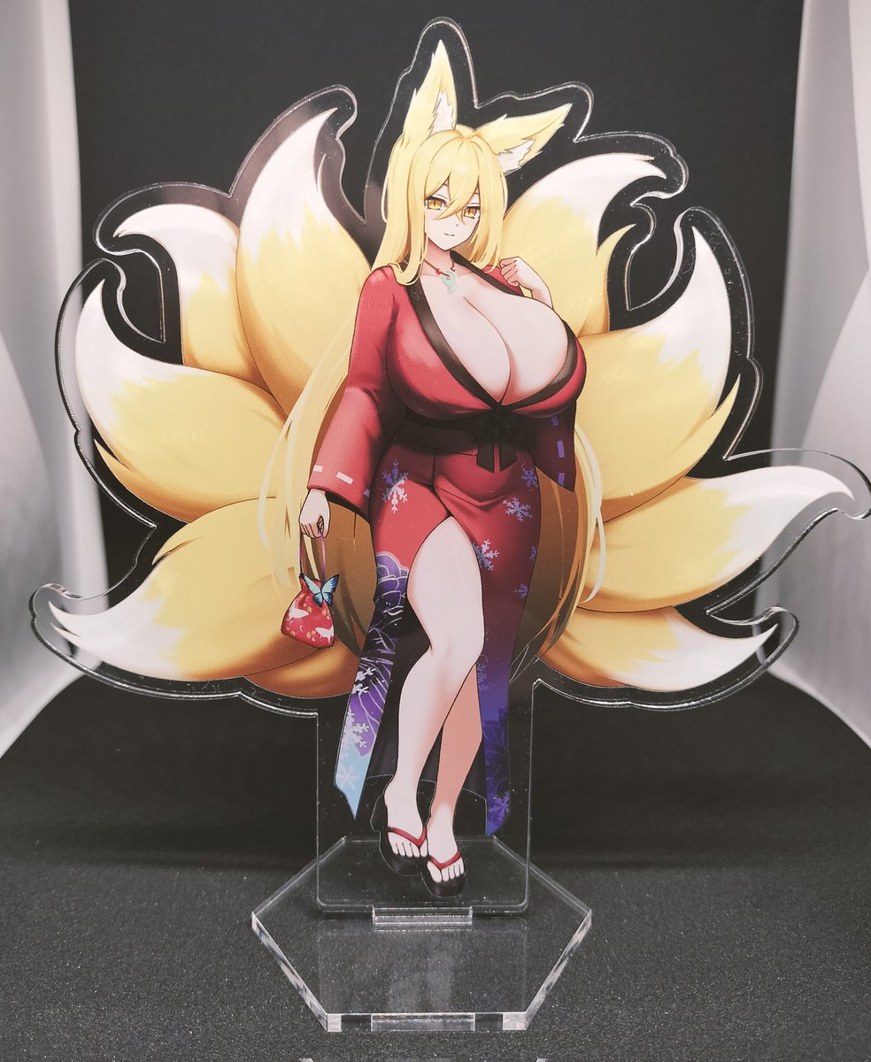 アクスタの現物こんな感じですー 