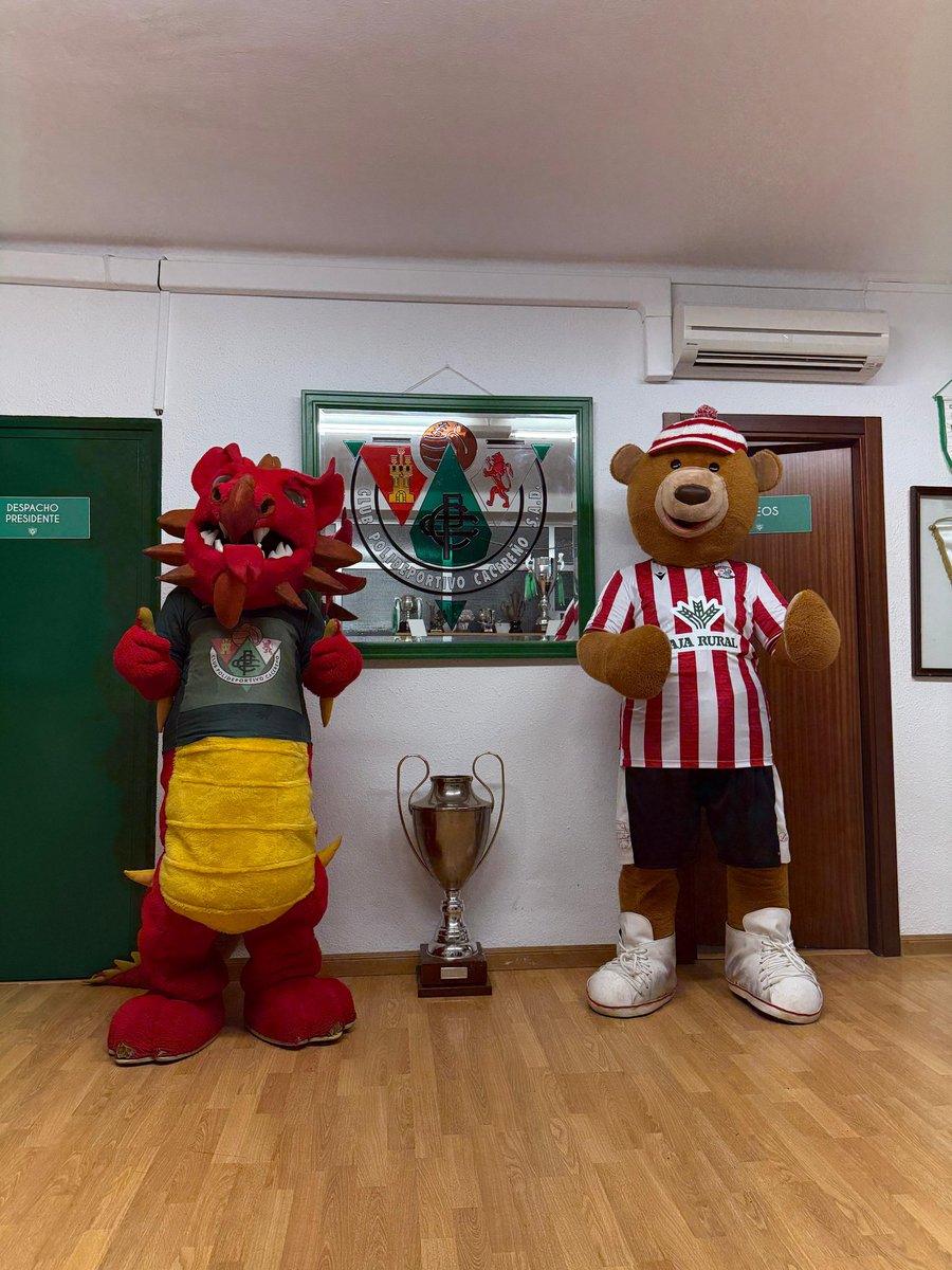 Segun Las Conversaciones el <a href="/CPCacerenoSAD/">CP Cacereño 🟢🐉</a> quiere que la mascota del <a href="/ZCFoficial/">Zamora CF</a> zamoroso vista como <a href="/dragoncitocpc/">@DRAGONCITOCPC</a> y sea su Fiel escudero en el Principe Felipe !!!!!