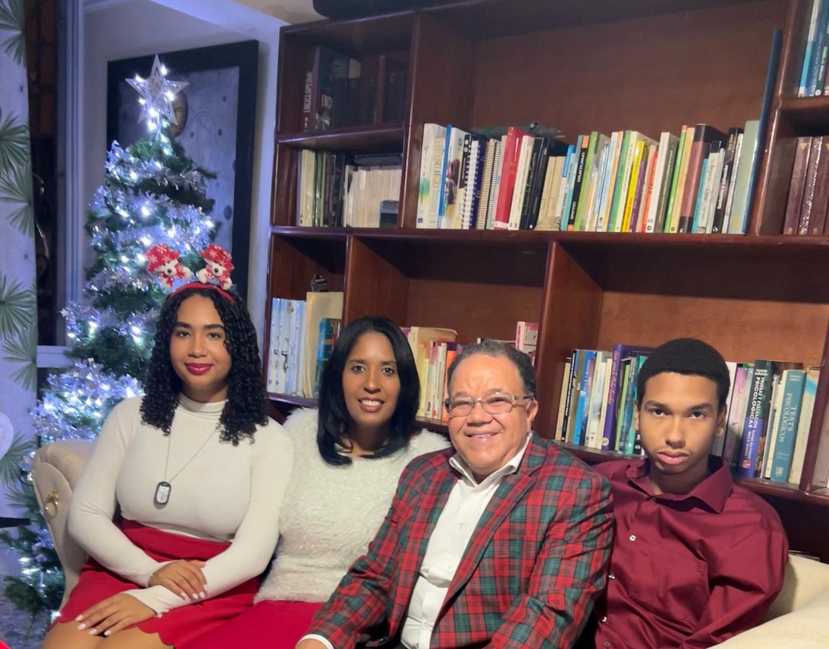 #MiBibliaDice
Grato es hallar gracia ante los ojos de Dios y los amigos, toda la familia se alegra.
1 Samuel 20 #FelizSemana 🤗