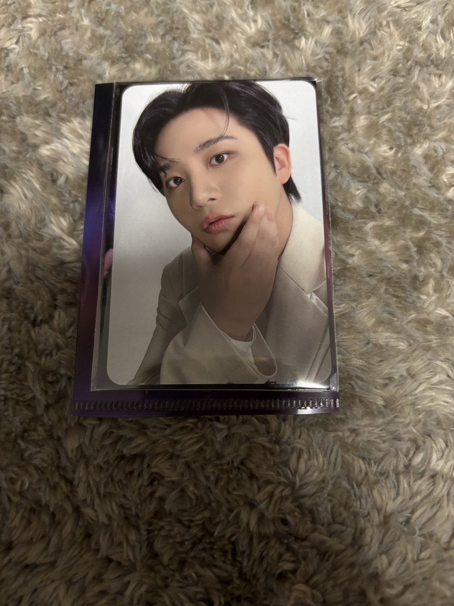 ATEEZ交換

譲　ジョンホ
求　ソンファ

郵送交換、梅田手渡しどちらでも可能です。
よろしくお願いします