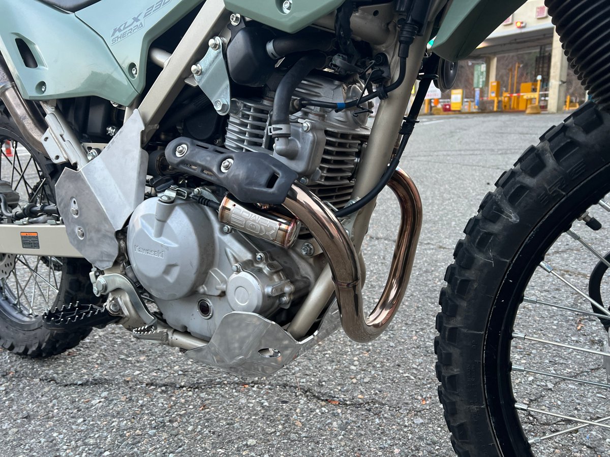 ponta_29's tweet photo. ヨシムラにPOWERBOXがハマりそうだったので購入
加速がスムーズになった気がする

#KLX230SHERPA
#KLX230シェルパ
＃SP忠男
＃PowerBox https://t.co/PW7m49legg