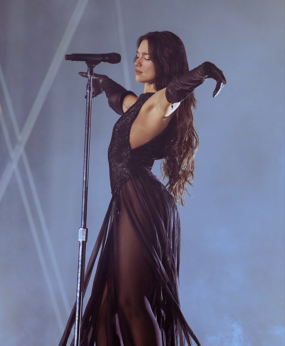 PopCrave's tweet image. Dua Lipa’s ‘Radical Optimism’ tour grossed over $200 million across its entire run, Billboard reports.

It’s the highest-grossing tour of her career.