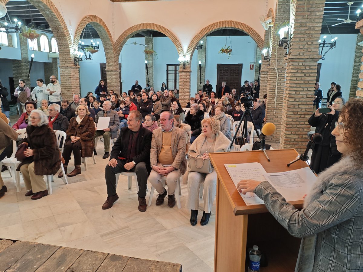 Entrega de premios del concurso de belenes - Peña Cultural la Amistad - y actuación del Coro de la Capacha. Domingo navideño con Alegría en el real de la feria de Carmona.