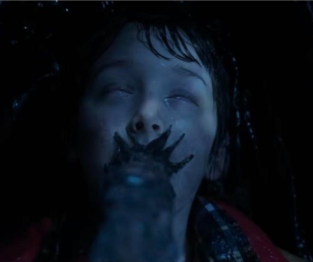 theinformalist's tweet image. Depois do aparecimento da Robin na 3º temporada, foi só ladeira abaixo, a personagem só serve pra trazer esse elemento pra série... mas mudando de assunto, vcs não acham interessante como DEMONS e VILÕES adoram abusar de criancinhas. Os contornos PEDO da série ninguém comenta.