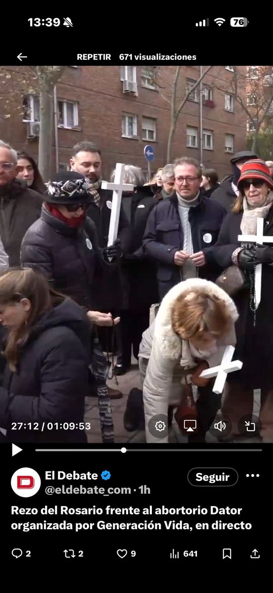 CMFlorit's tweet photo. He salido en la transmisión de El Debate, sabía que mi hermano me buscaría y haría captura de pantalla 😁. Ahora los provida más jóvenes Castaño y bailando y los antifas de servicio mirando desolados. #Dator #SialaVida https://t.co/jIiXojyNAS