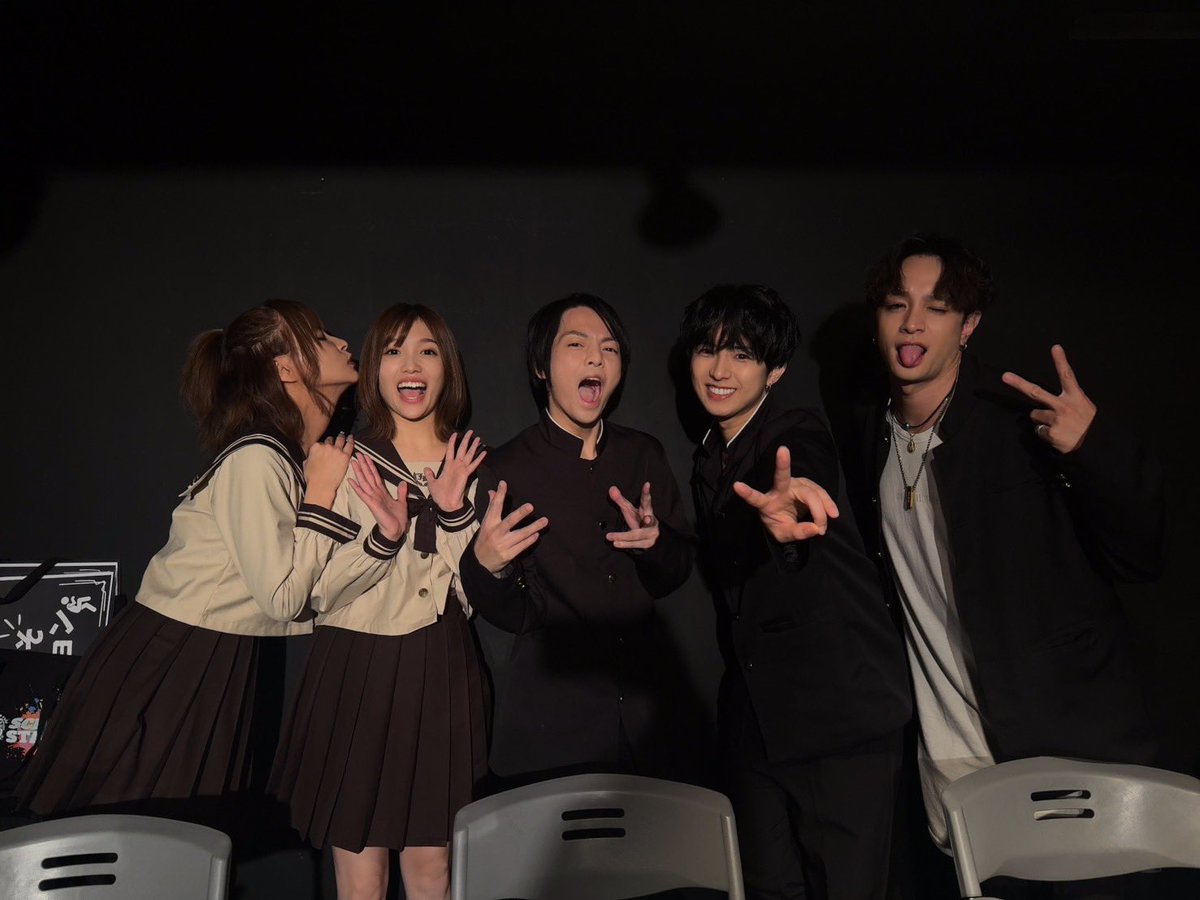 RMYSTAGE's tweet image. School STAGE Mini

ご来場くださった皆様ありがとうございました。寒い中足をお運びくださり嬉しかったです。

皆様のひまわりみたいな🌻笑顔をみれて
とても幸せな時間となりました。

またお会いできることを心よりお待ちしております。

皆様良いお年をお迎えください。

 #すくみに