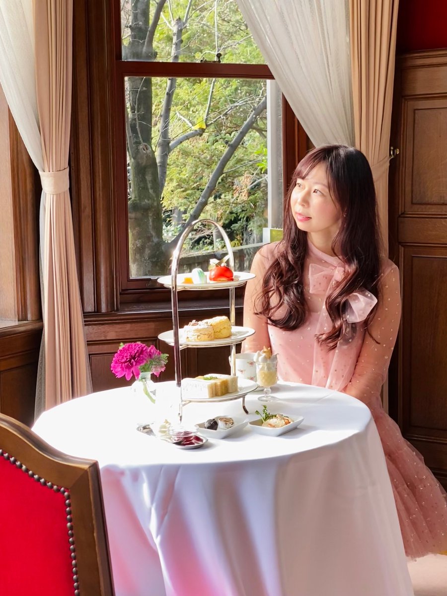 ayaka_sweets_1's tweet photo. 🌟🏰Happy Holidays🏰🌟

#洋館
#afternoontea
#アフタヌーンティー
#服垢
#ファッション垢
#redvalentino
#レッドヴァレンチノ
#ワンピース https://t.co/NZUbSnpSFV