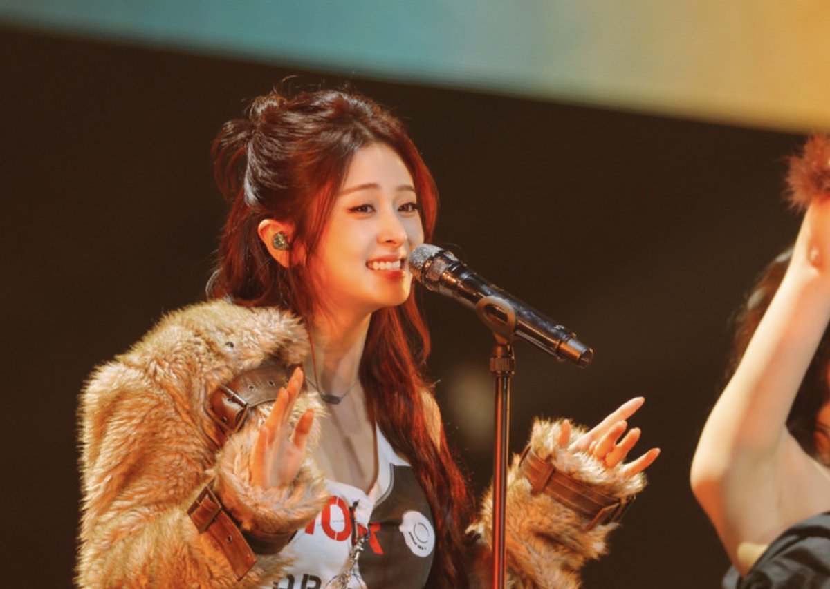 Yunjin for CDJ2526 #HUHYUNJIN #LE_SSERAFIM