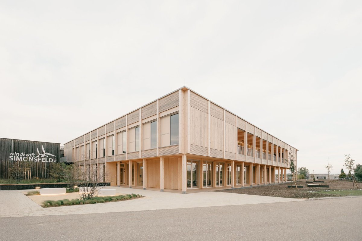 Archello's tweet image. Juri Troy Architects delivers a carbon-negative, energy-positive office extension in Ernstbrunn, built from local timber, rammed earth, and eco-concrete.
archello.com/project/windkr… 

#TimberArchitecture #RammedEarth #LowCarbonDesign