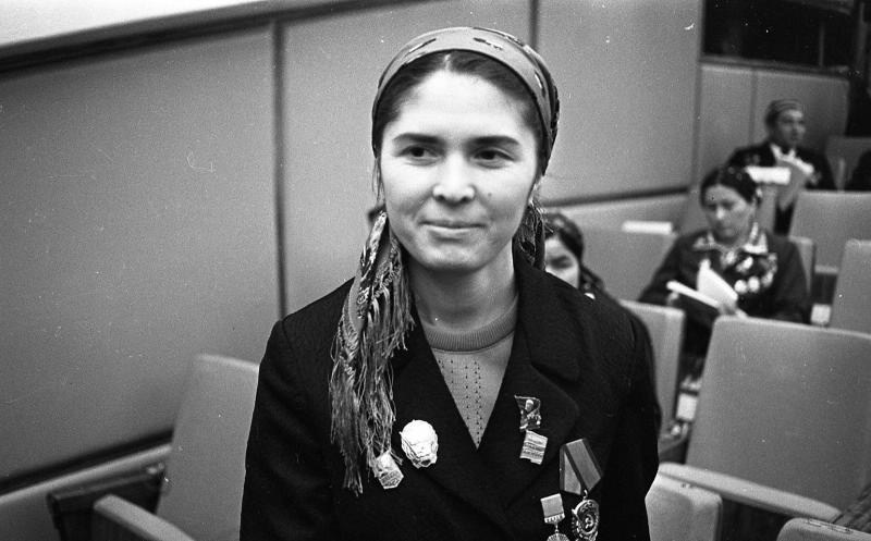 Acnorthall's tweet image. Portrait of a delegate to the 25th Congress of the Communist Party of the Soviet Union. Moscow. USSR. 1976

#Portrait #Delegate #Congress #CPSU #CommunistParty #USSR #SovietUnion