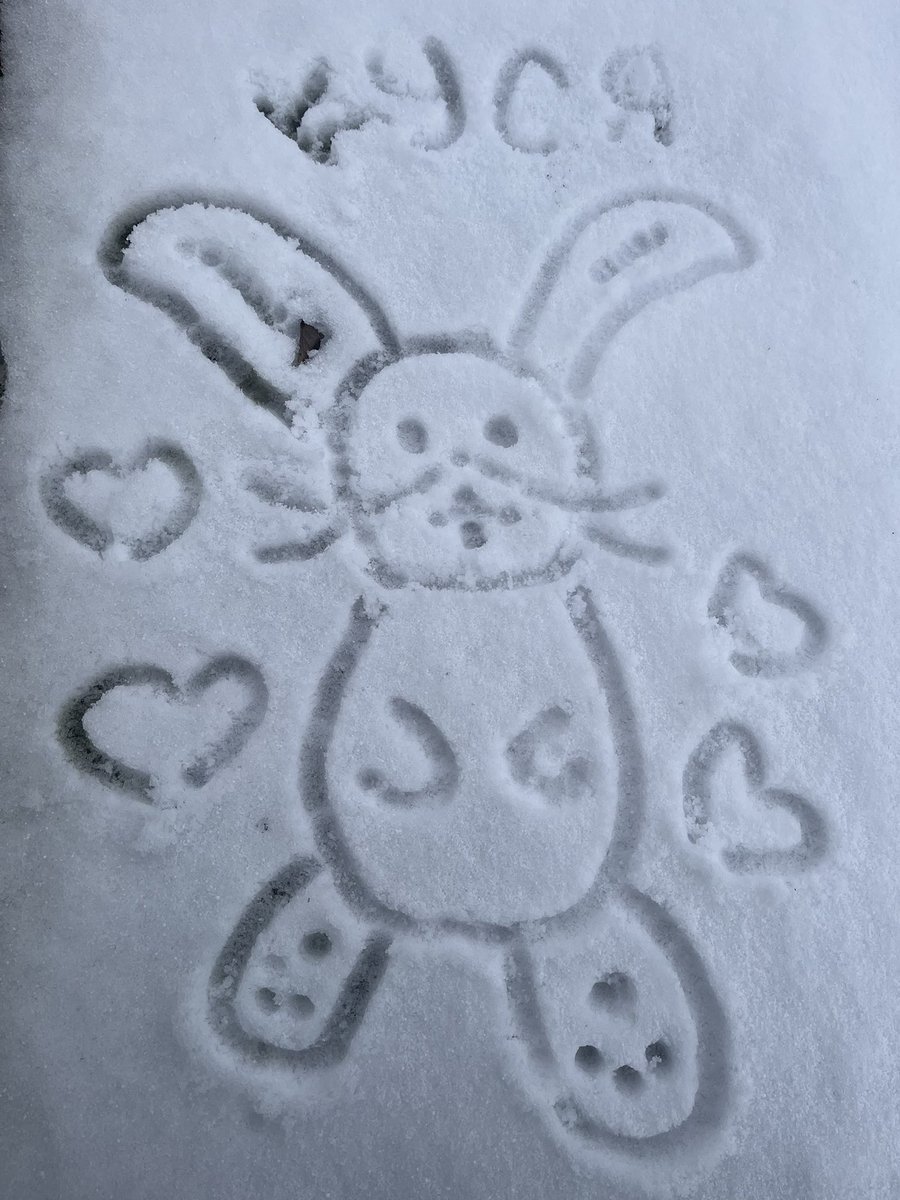 Зайчик просить Кусі грошей,
Відмовить зайцю ми не можем.
Дать десятку кожен зможе,
Зайчик Кусі допоможе!

send.monobank.ua/jar/3Rux5iHkAB