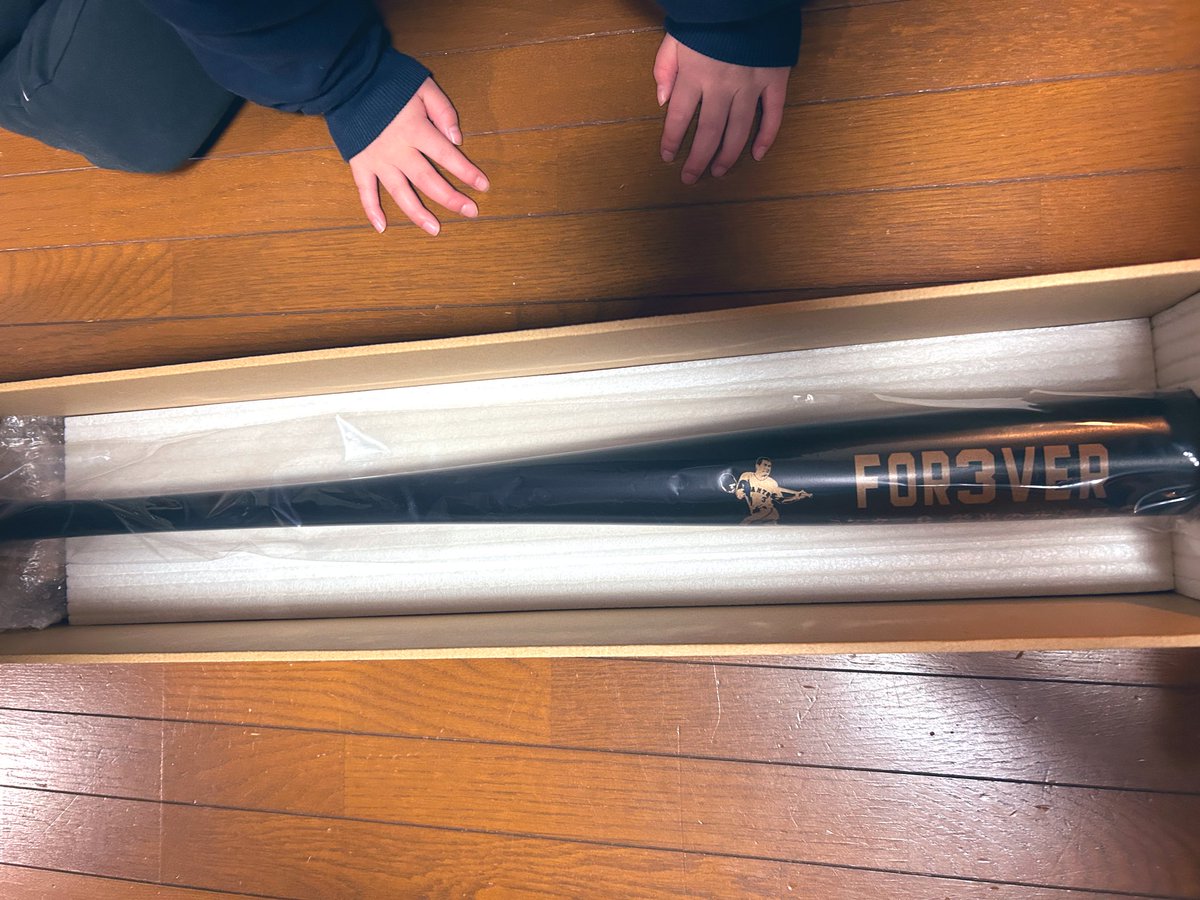 長嶋茂雄限定333本メモリアルバット やっと届いた🎉かっこいい🩷 #長嶋