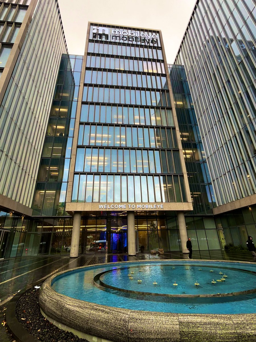 Matan Amir tweet media