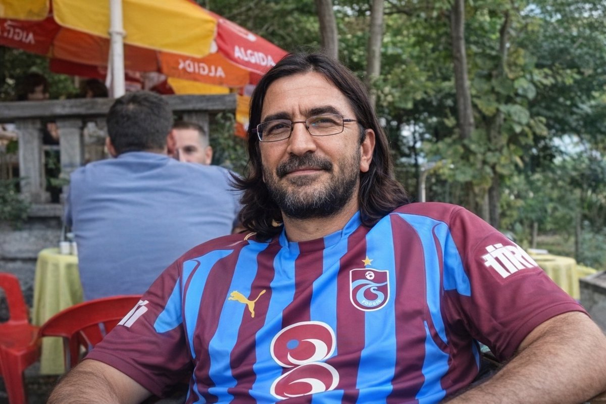 👊 Aşılamayan Tek Gerçek, Fenerbahçe!

“Şunu artık hepimiz kabul edelim;
Türkiye’nin en büyük takımı değil…
Türkiye’nin kendisidir Fenerbahçe.

Bizim kendimize benzer Fenerbahçe…
Bizim sinirlenmemize, bağırmamıza, aramızdaki dalaşmaya, birbirimizi suçlama şeklimize…

Yani