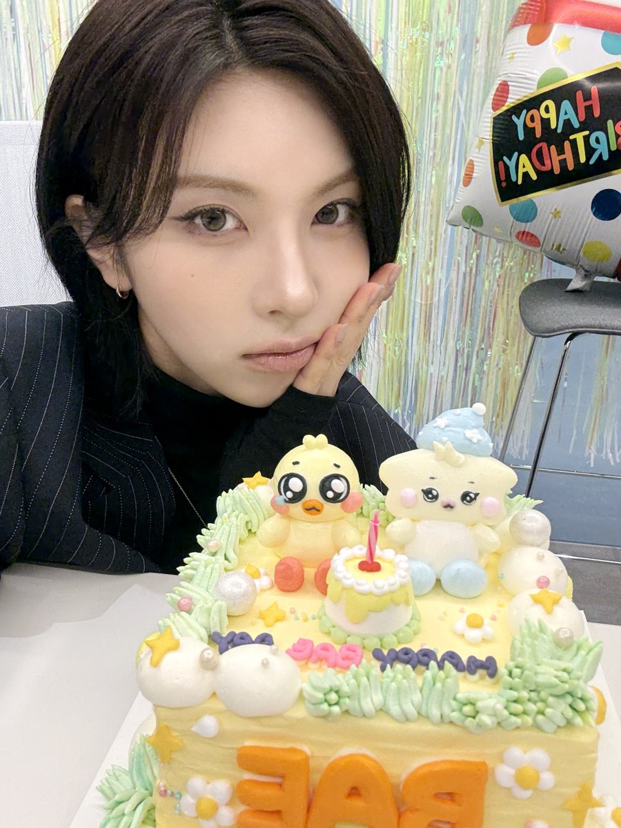 NMIXX_official's tweet image. [🐥] HAPPY BAE DAY

┏┓┏┓｡･ﾟﾟ･｡｡ﾟ🐣
┃┗┛ appy
┃┏┓┃ 𝑩𝑨𝑬
┗┛┗┛ day*ﾟ🌼
｡.｡.｡.｡💛

#NMIXX #엔믹스
#배이 #BAE
#배이와_함께_여전히_서로겠지
#OurSolshineDay