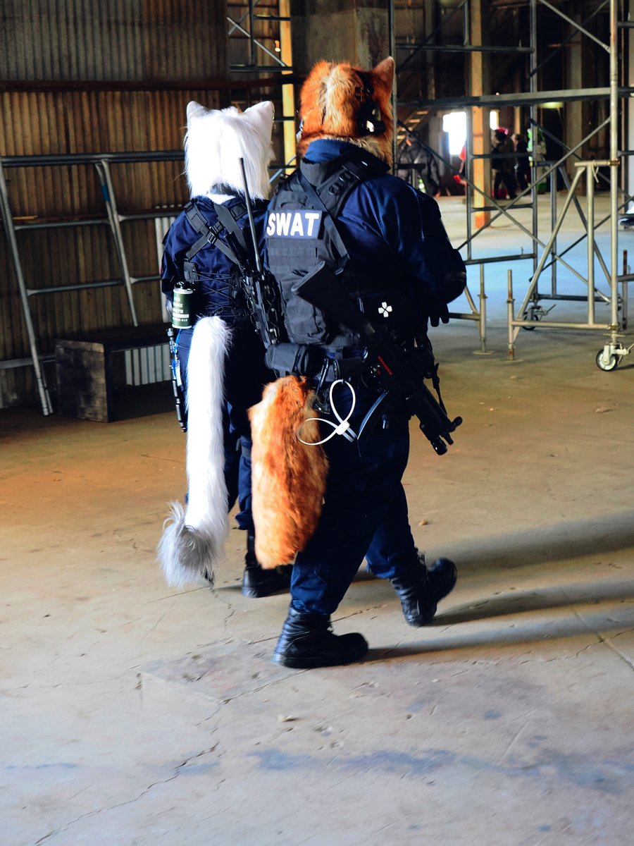 wolfish_garou's tweet image. タクティカルトレーニングの合間。
#獣身売買4