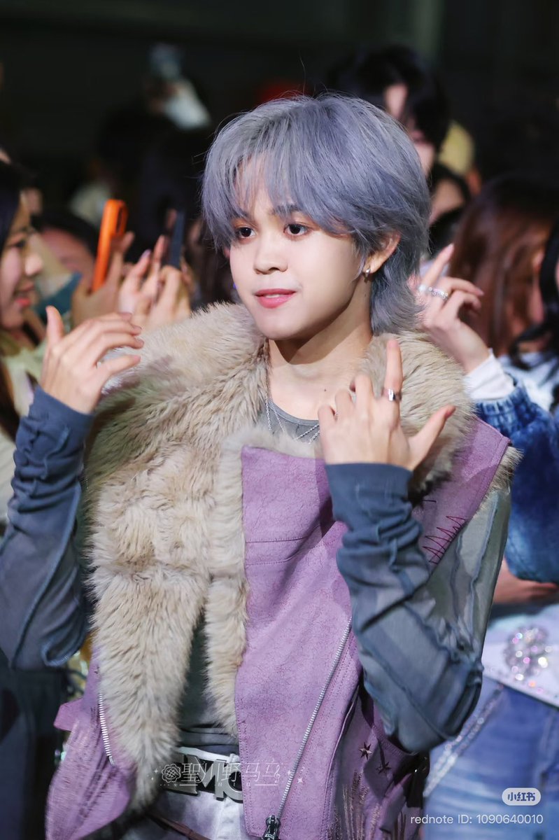 น่ารักจังเลยคับลูก 😭😭😭🫳🏻🌻☀️

NexT1DE FLOW  DANCE
#Sohu2025xNexT1DE 
#THIOTHAMM #THIO #ไทโอ 
#NexT1DE_THIO #NexT1DE