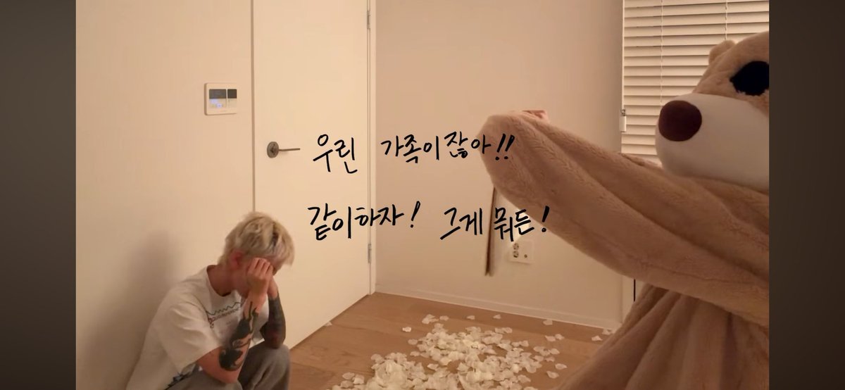 mors_solaa_'s tweet photo. 다나나 5000일 영상 보면서 오열하는 사람 됨...... https://t.co/Ie5KgTJM8g