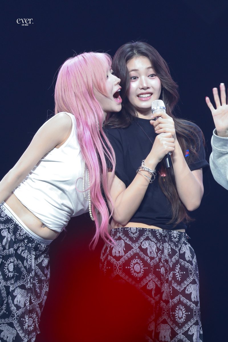 ever_rora's tweet photo. 251228 

#RORA #로라 
#BABYMONSTER #베이비몬스터
#이다인 #ローラ https://t.co/X7WQ12uKHQ